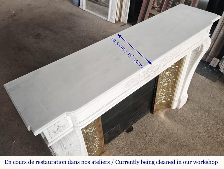Large Louis XVI style fireplace with acanthus leaves and pearls, in statuary marble Large Louis XVI style fireplace with acanthus leaves and pearls, in statuary marble-12