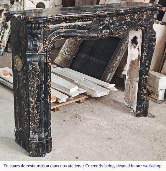 Louis XV style fireplace with shells in Portor marble-3