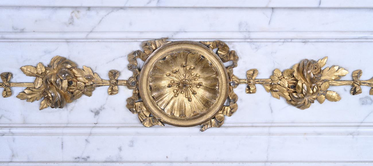 Louis XVI-Style Fireplace in Carrara Marble with Gilt Bronze Decoration-1