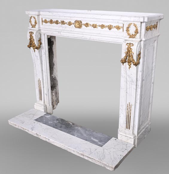 Louis XVI-Style Fireplace in Carrara Marble with Gilt Bronze Decoration-10