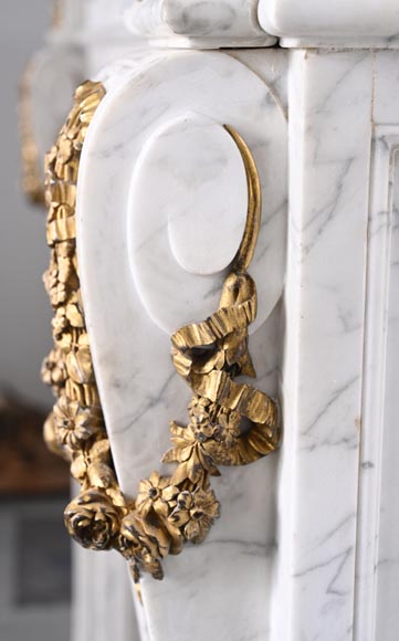 Louis XVI-Style Fireplace in Carrara Marble with Gilt Bronze Decoration-14