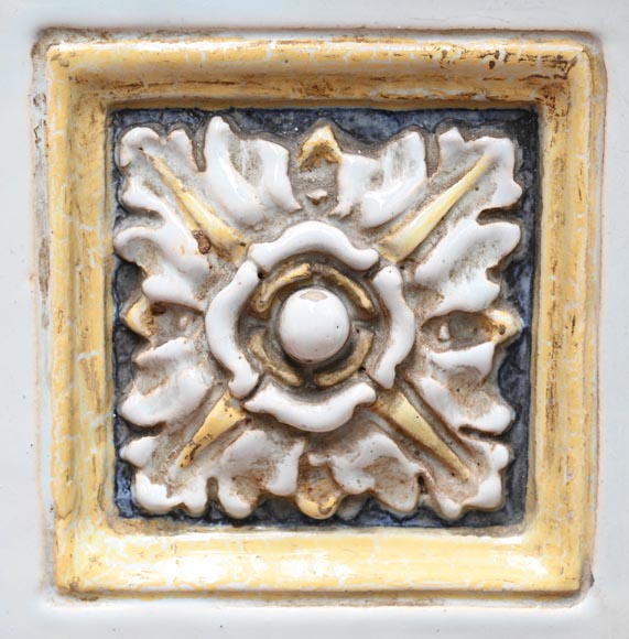 Louis XVI-style faience mantelpiece, Italian work, late 19th century-4