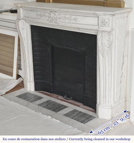 Curved Louis XVI style fireplace with beaded decoration, in semi-statuary marble.-8