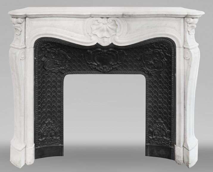 Louis XV style fireplace in Carrara marble, decorated with three shells-0
