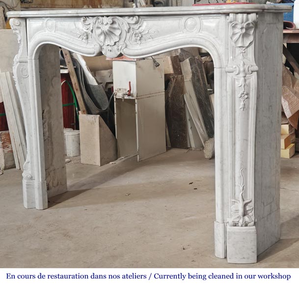 Louis XV style fireplace in Carrara marble with shell decoration Louis XV style fireplace in Carrara marble with shell decoration-6