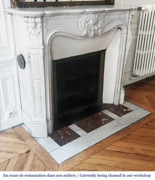 Louis XV style fireplace with shell decoration, in Carrara marble Louis XV style fireplace with shell decoration, in Carrara marble-3