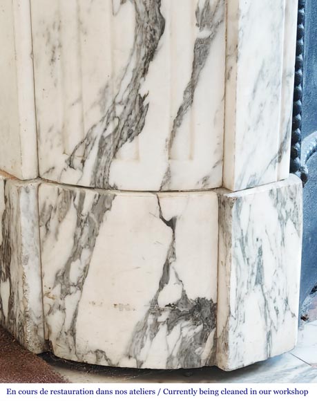 Louis XVI style fireplace with fluted decoration in Arabescato marble Louis XVI style fireplace with fluted decoration in Arabescato marble-4