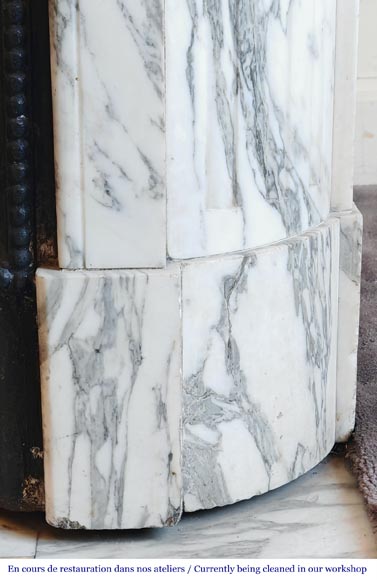 Louis XVI style fireplace with fluted decoration in Arabescato marble Louis XVI style fireplace with fluted decoration in Arabescato marble-7