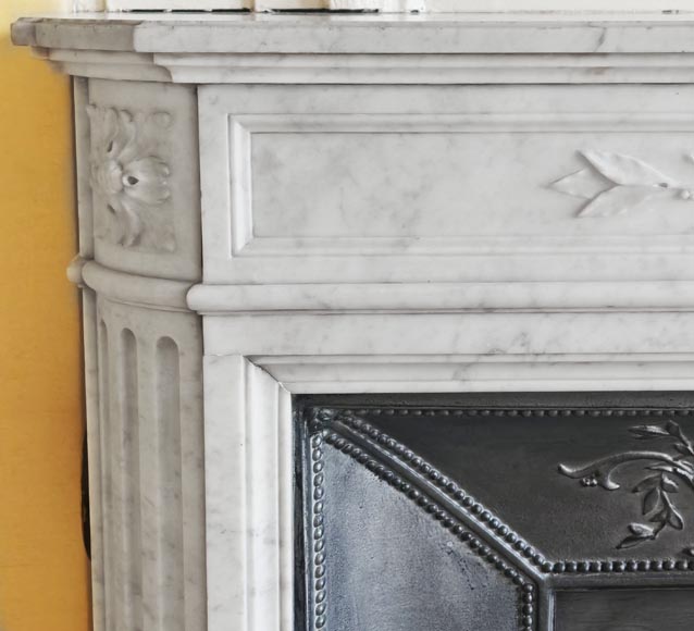 Louis XVI style fireplace with rounded corners and decorated with a laurel wreath, in Carrara marble Louis XVI style fireplace with rounded corners and decorated with a laurel wreath, in Carrara marble-5