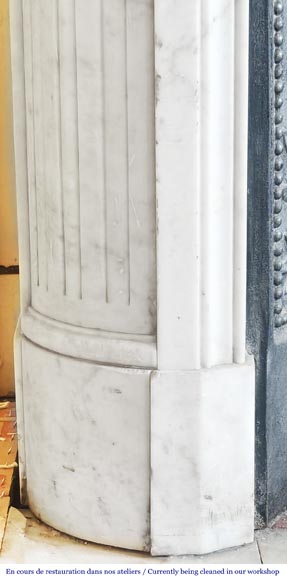Louis XVI style fireplace with rounded corners and decorated with a laurel wreath, in Carrara marble Louis XVI style fireplace with rounded corners and decorated with a laurel wreath, in Carrara marble-6