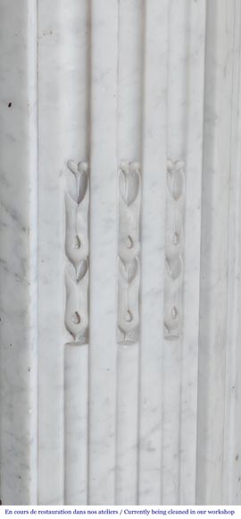 Louis XVI style fireplace with rounded corners and decorated with a laurel wreath, in Carrara marble Louis XVI style fireplace with rounded corners and decorated with a laurel wreath, in Carrara marble-10