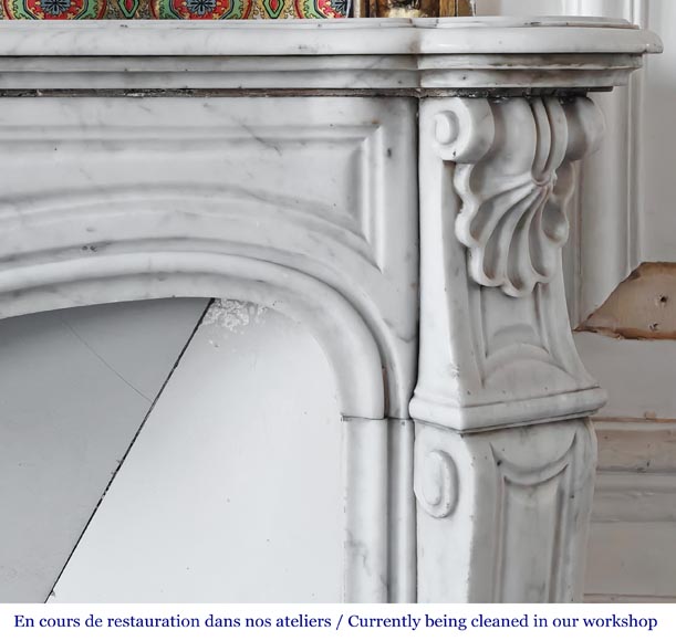 Louis XV style fireplace in Carrara marble, decorated with a shell Louis XV style fireplace in Carrara marble, decorated with a shell-7