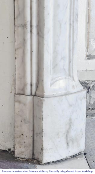 Louis XV style fireplace in Carrara marble decorated with a shell Louis XV style fireplace in Carrara marble decorated with a shell-8