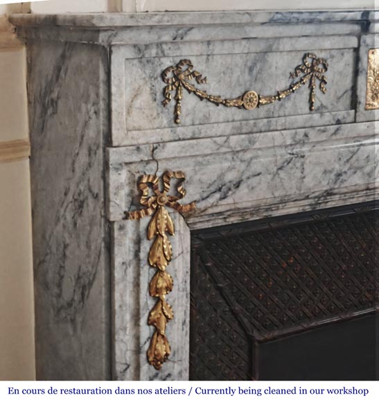 Napoleon III style fireplace in veined granite, with bronze decoration Napoleon III style fireplace in veined granite, with bronze decoration-4