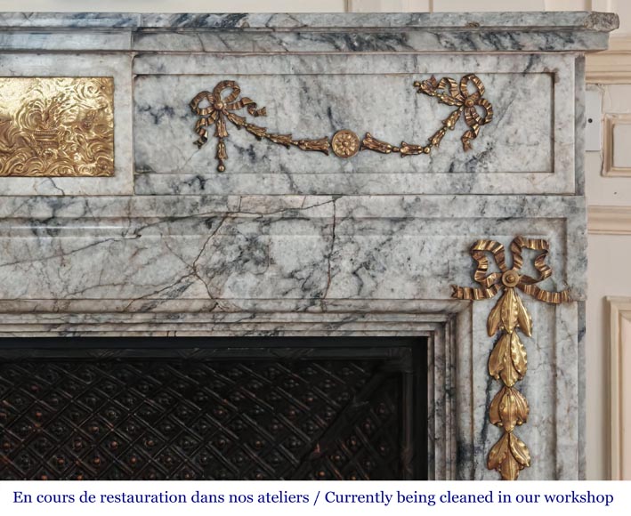 Napoleon III style fireplace in veined granite, with bronze decoration Napoleon III style fireplace in veined granite, with bronze decoration-8