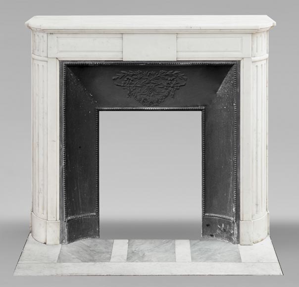 Louis XVI style fireplace with rounded corners in statuary marble Louis XVI style fireplace with rounded corners in statuary marble-0