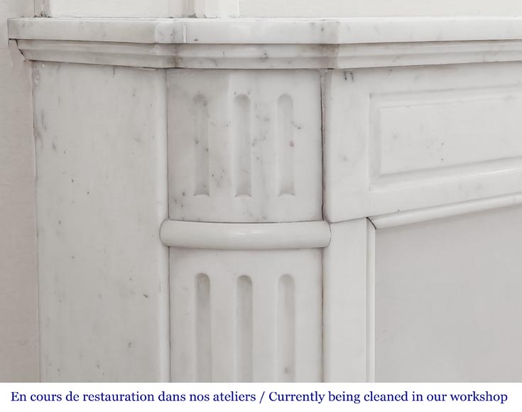 Louis XVI style fireplace with rounded corners in statuary marble Louis XVI style fireplace with rounded corners in statuary marble-3