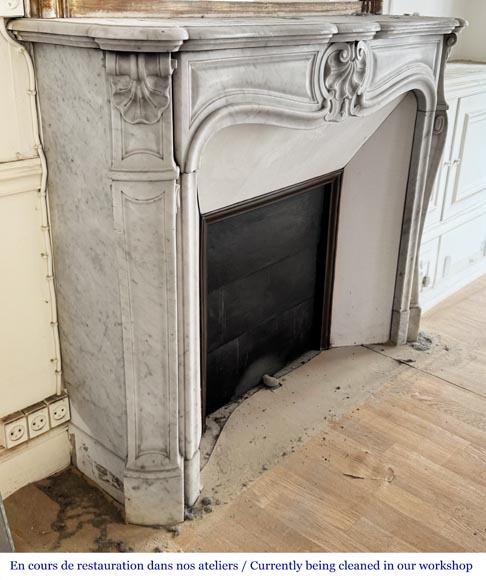 Louis XV style fireplace decorated with a shell, in Carrara marble Louis XV style fireplace decorated with a shell, in Carrara marble-2