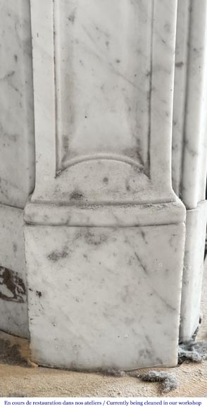 Louis XV style fireplace decorated with a shell, in Carrara marble Louis XV style fireplace decorated with a shell, in Carrara marble-4