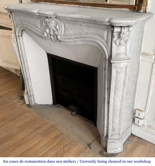 Louis XV style fireplace decorated with a shell, in Carrara marble Louis XV style fireplace decorated with a shell, in Carrara marble-5