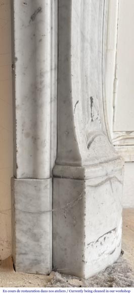 Louis XV style fireplace decorated with a shell, in Carrara marble Louis XV style fireplace decorated with a shell, in Carrara marble-7