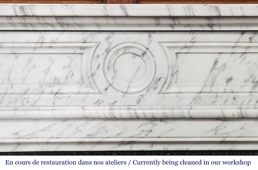 Louis XVI style fireplace with rounded corners, in Arabescato marble Louis XVI style fireplace with rounded corners, in Arabescato marble-1