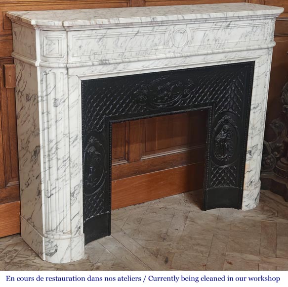 Louis XVI style fireplace with rounded corners, in Arabescato marble Louis XVI style fireplace with rounded corners, in Arabescato marble-2