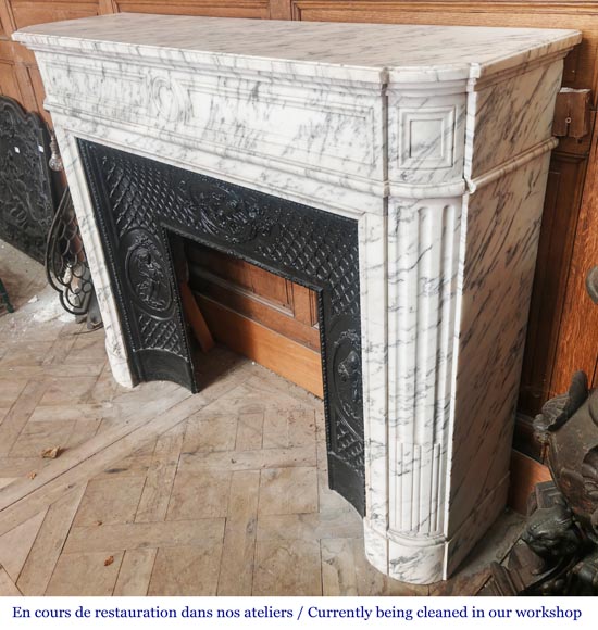 Louis XVI style fireplace with rounded corners, in Arabescato marble Louis XVI style fireplace with rounded corners, in Arabescato marble-5
