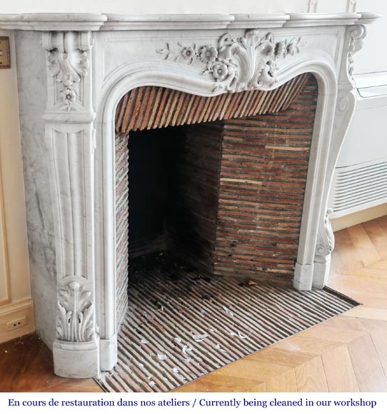 Louis XV style fireplace in Carrara marble, with richly sculpted floral decoration Louis XV style fireplace in Carrara marble, with richly sculpted floral decoration-4
