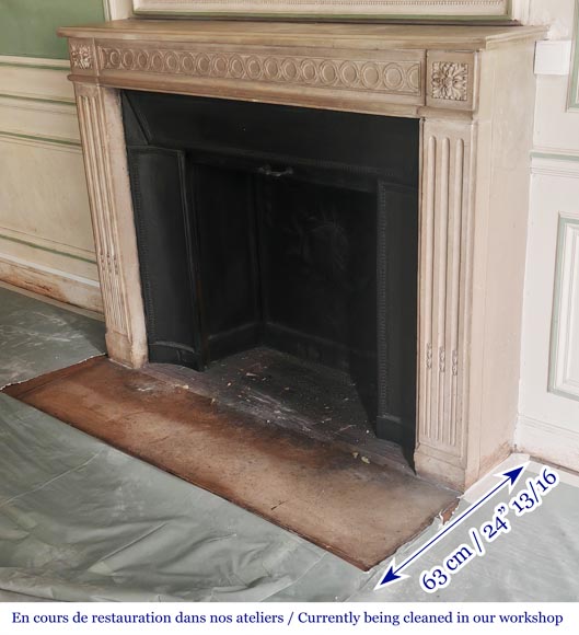 Louis XVI style fireplace decorated with a Greek key frieze Louis XVI style fireplace decorated with a Greek key frieze-7