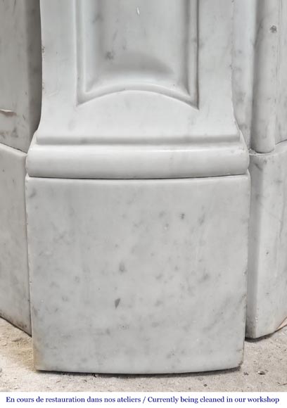 Louis XV style Carrara marble fireplace with three-shell motif Louis XV style Carrara marble fireplace with three-shell motif-5