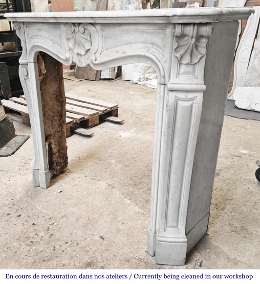 Louis XV style Carrara marble fireplace with three-shell motif Louis XV style Carrara marble fireplace with three-shell motif-6