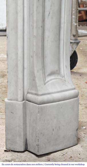 Louis XV style Carrara marble fireplace with three-shell motif Louis XV style Carrara marble fireplace with three-shell motif-8