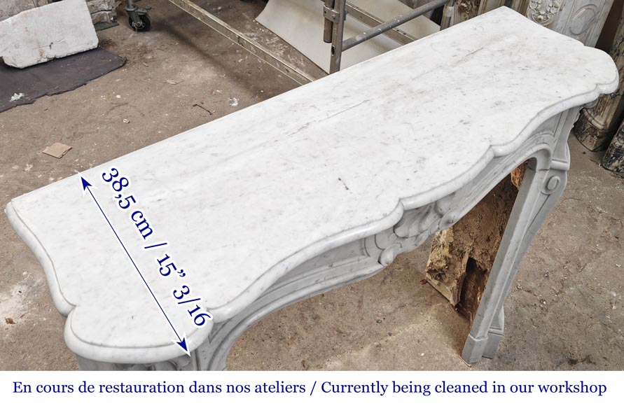 Louis XV style Carrara marble fireplace with three-shell motif Louis XV style Carrara marble fireplace with three-shell motif-9