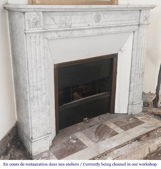 Louis XVI style Carrara marble fireplace, decorated with a sunflower Louis XVI style Carrara marble fireplace, decorated with a sunflower-3