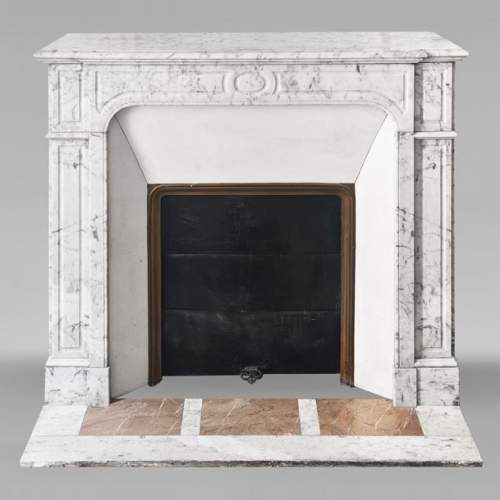 Straight-fronted Louis XV style fireplace, Pompadour type, in veined Carrara marble