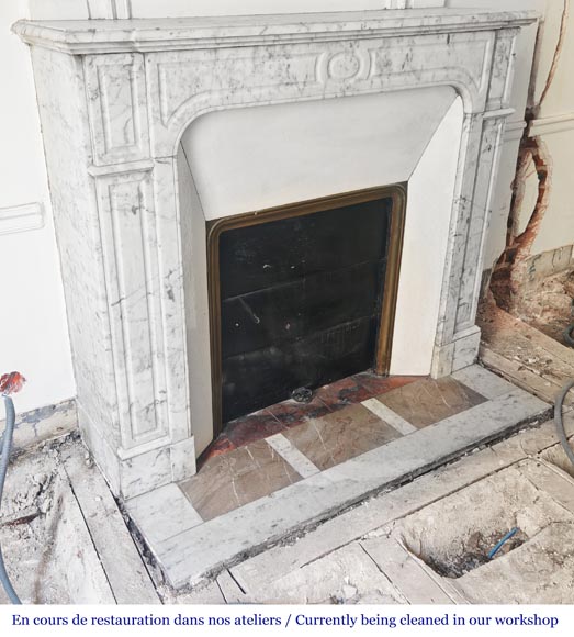 Straight-fronted Louis XV style fireplace, Pompadour type, in veined Carrara marble Straight-fronted Louis XV style fireplace, Pompadour type, in veined Carrara marble-2