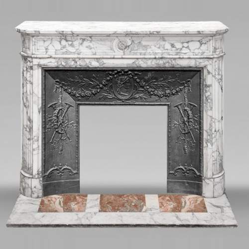 Louis XVI style fireplace in Arabescato marble with rounded corners