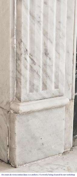 Louis XVI-style fireplace in Carrara marble, featuring molded ornamentation Louis XVI-style fireplace in Carrara marble, featuring molded ornamentation-4